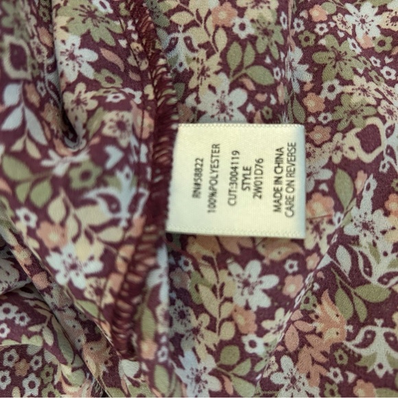 Max Studio Women’s shirt, floral multi with ruffle sleeves and tie neck, 1X - Picture 3 of 6